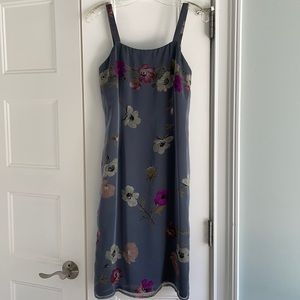 Harold’s sz 4 gray floral silk sheath dress EUC. Semi-sheer w/ black sheer liner
